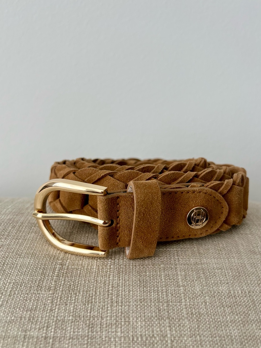 House of Harlow 1960 Braided Tan Suede Belt with Gold Buckle - Picture 3 of 9